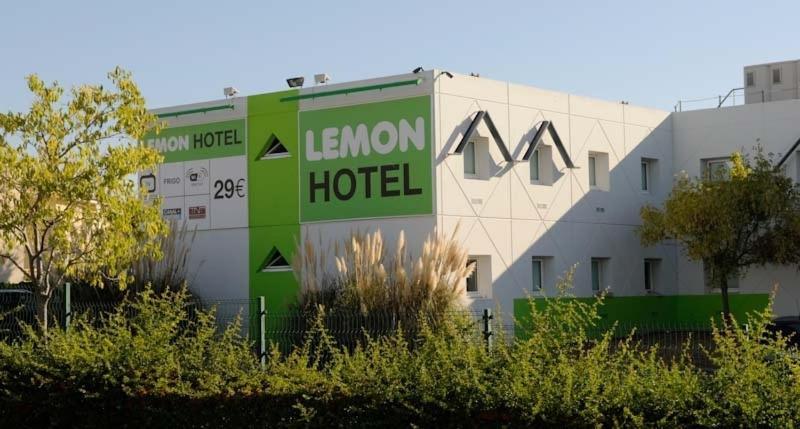 Lemon Hotel - Mery Sur Oise/Cergy Exteriör bild