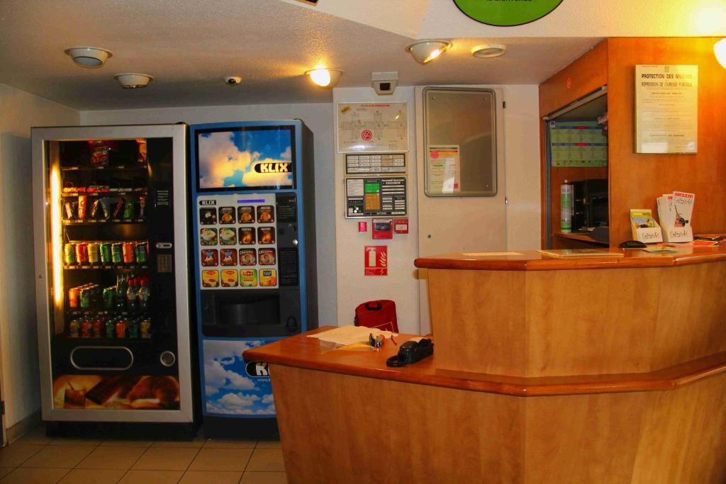 Lemon Hotel - Mery Sur Oise/Cergy Exteriör bild